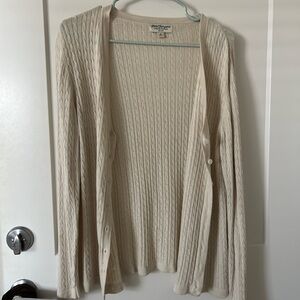 CREAM CARDIGAN/BUTTON UP SWEATER